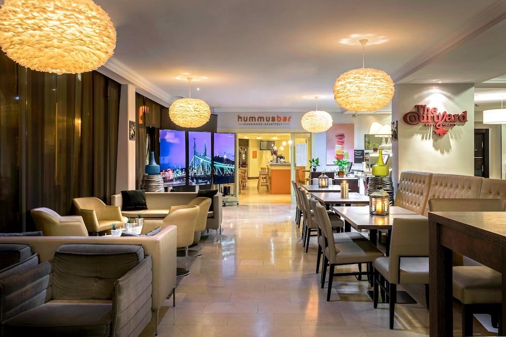 Hotel Leonardo