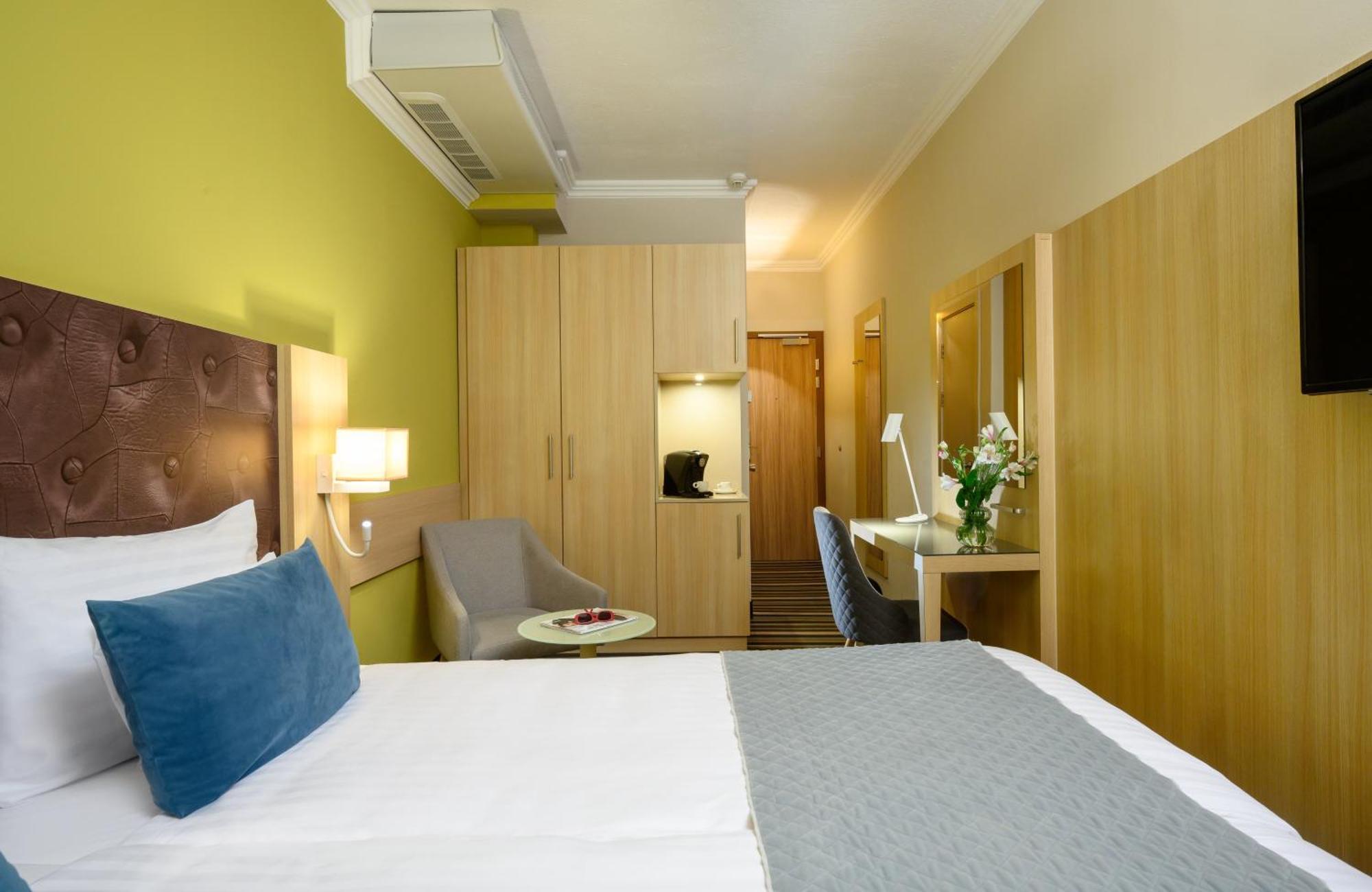 Leonardo Hotel 4*